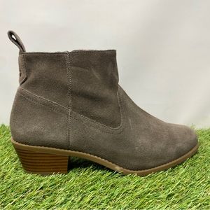 Vionic Vera Taupe Suede Water Resistant Booties Gray Ankle Boots Women’s Size 8